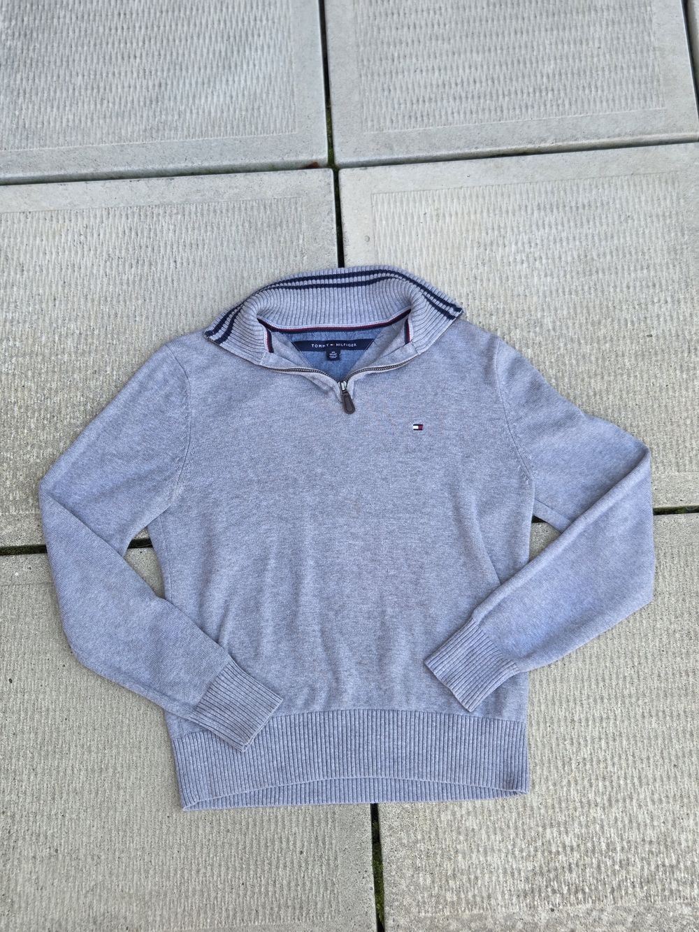 Tommy Hilfiger Men’s Light Gray Quarter-Zip Sweater